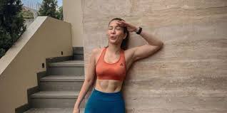 Video bokep Tante Punya Memek Tembem Croot Diluar